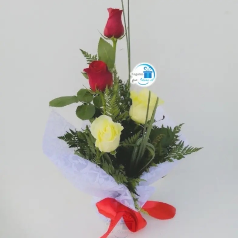 ARREGLO DE 4 ROSAS