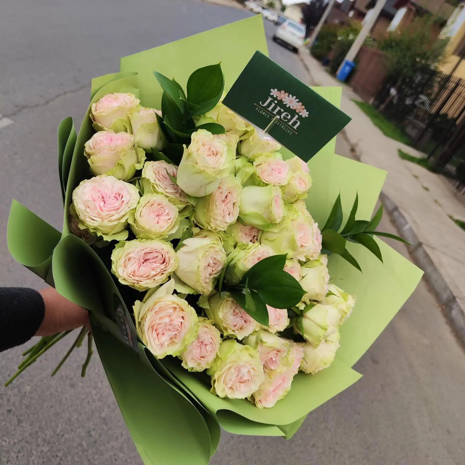 Ramillete de Minirosas Pastel