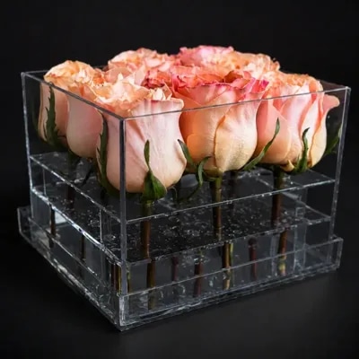 Box de acrílico con 9 rosas - Configurable por color
