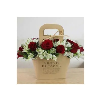 Amor Rojo Flower Bag - Arreglo con rosas rojas y astromelias