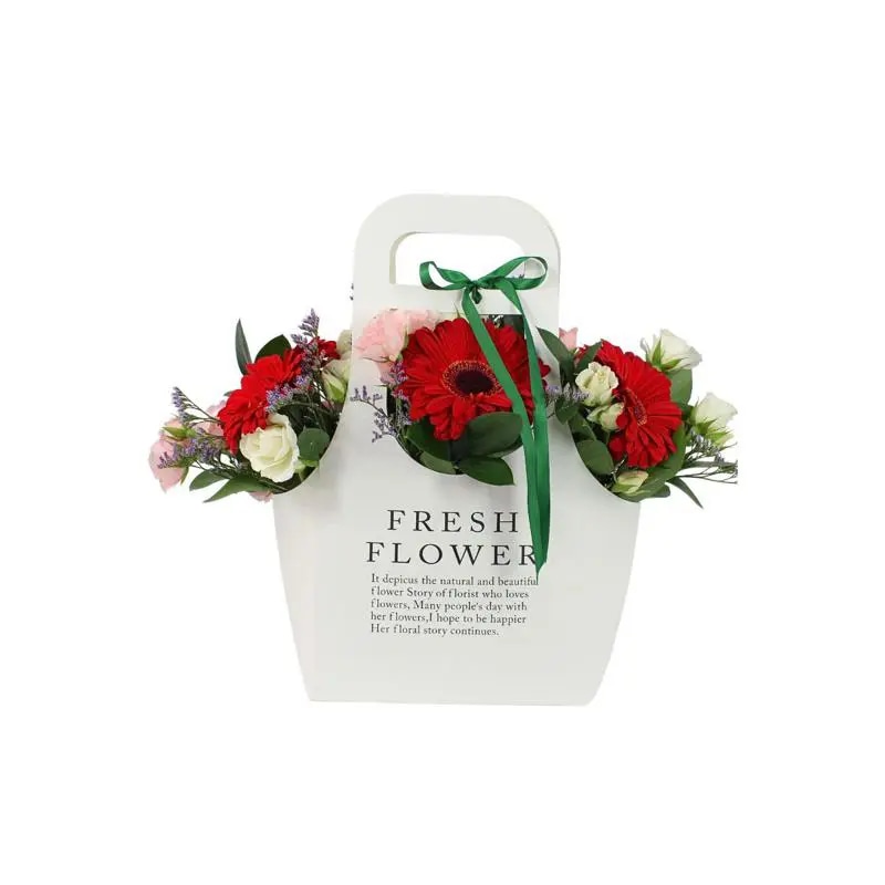 Mariana Fresh Flower Bag - Arreglo Floral con gerberas rojo, minirosas y limonium