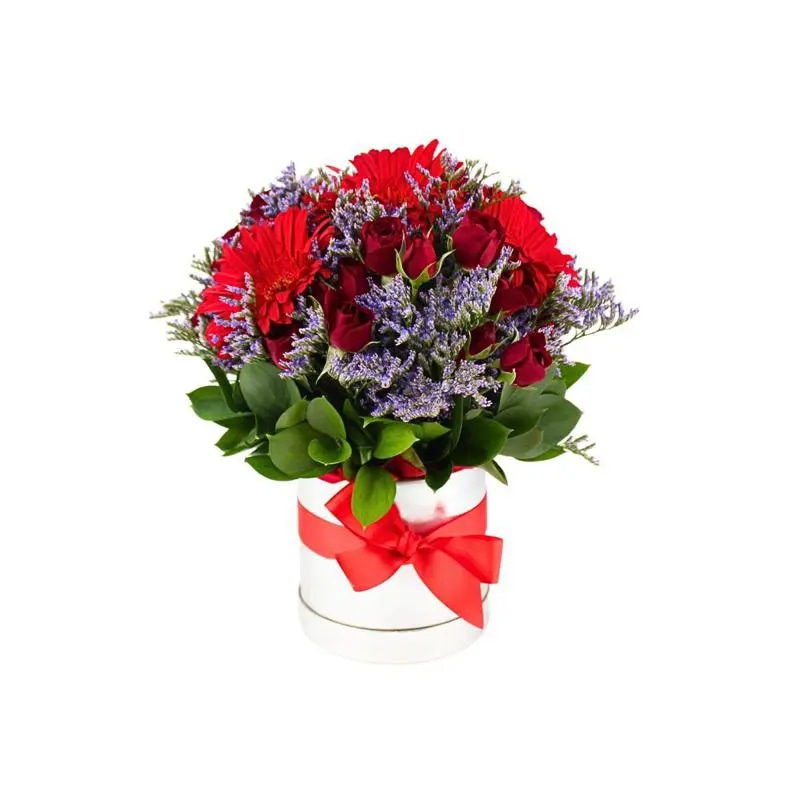Mariana en sombrerero rojo - Arreglo floral con gerberas y minirosas rojo, limonium