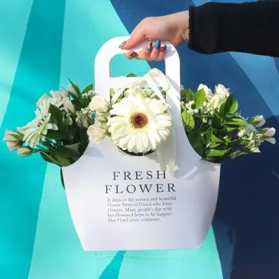 Mariana Fresh Flower Bag Blanco - Arreglo gerberas blanco