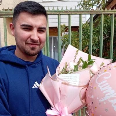 Feliz Cumpleaños: Bouquet de Amor y Alegría