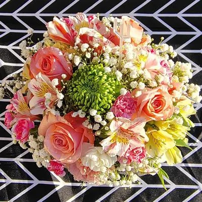Arreglo floral para mesa, escritorio, sala de reuniones, etc